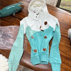 Wanakome Aqua and White 1/4 zip 3 color, hoodie